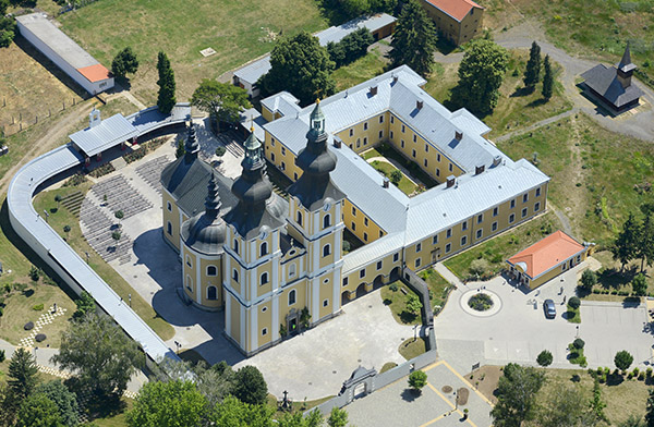 MARIAPOCS. Narodowe Sanktuarium Węgier.