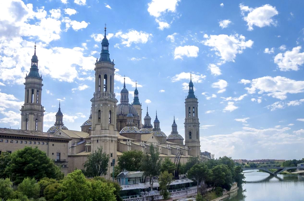 SARAGOSSA. Pierwsze w historii objawienie Maryi.